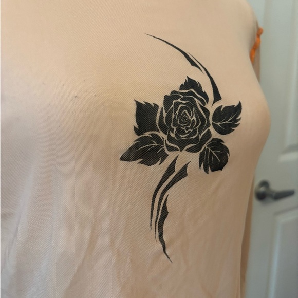 Urban Outfitters tan mesh floral graphic long sleeve cropped top size L - Picture 5 of 15